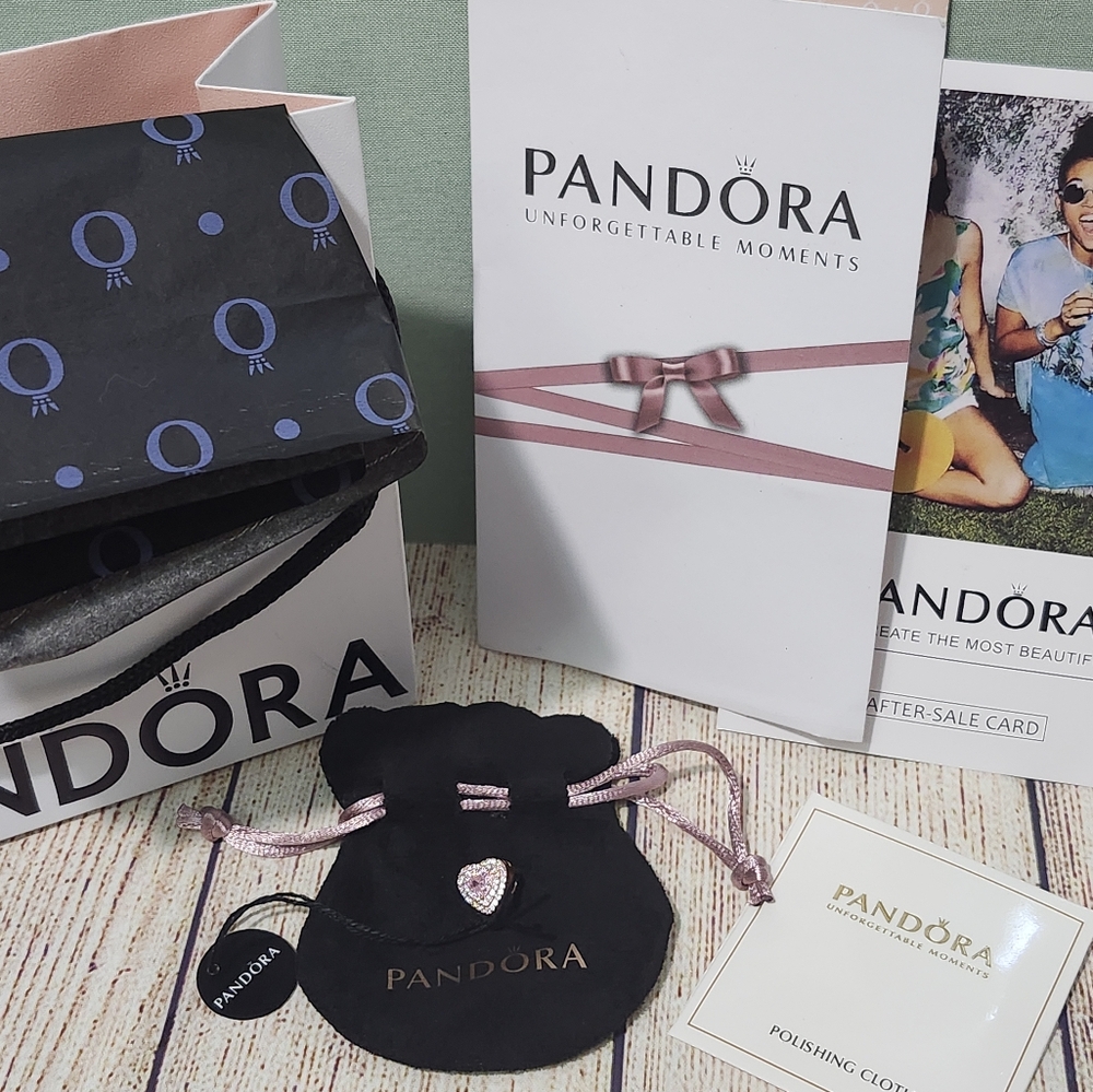 Pandora Sparkling Leveled Heart Charm - Picture 4 of 8